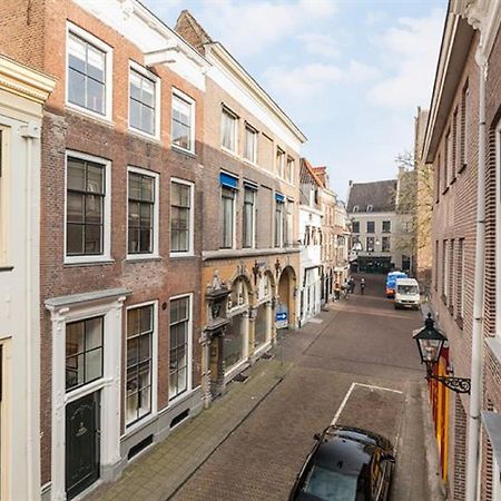 זוולה Stadslogement Bij De Sassenpoort מראה חיצוני תמונה