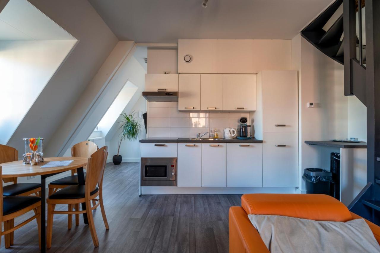 זוולה Stadslogement Bij De Sassenpoort מראה חיצוני תמונה